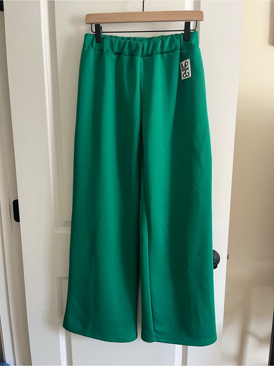 Missguided Pants - Missguided Green Silk sweatpants Sz S